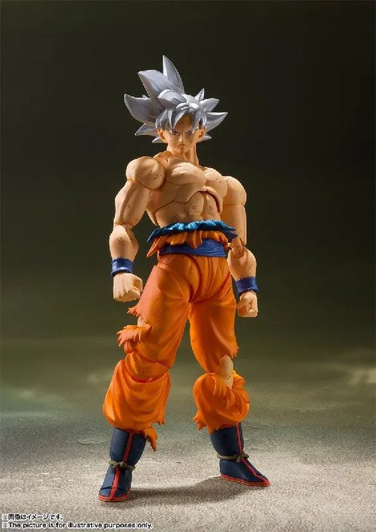 Bandai Dragon Ball Super: S.H.Figuarts Son Goku Ultra Instinct - Kidultverse