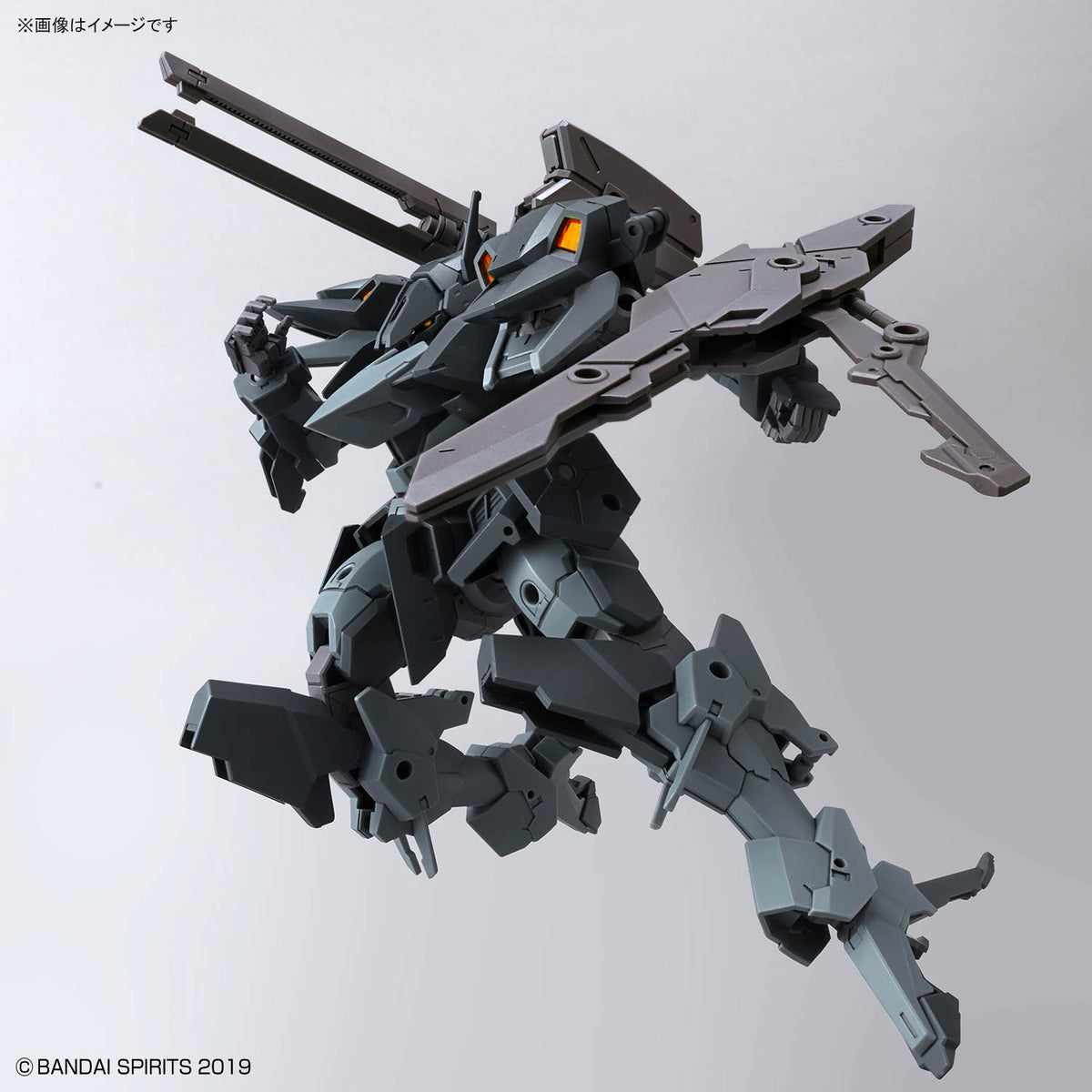 30 Minutes Missions 30MM 1/144 No.080 xEXM-000 Xenovalt – dynamic pose with large grey blade weapon