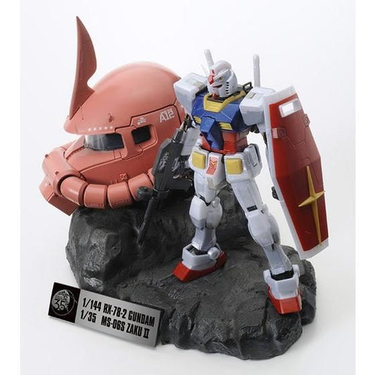 RG 1/144 RX-78-2 Gundam & 1/35 MS-06S Char's Zaku II Head [Premium Ver.] (P-Bandai)