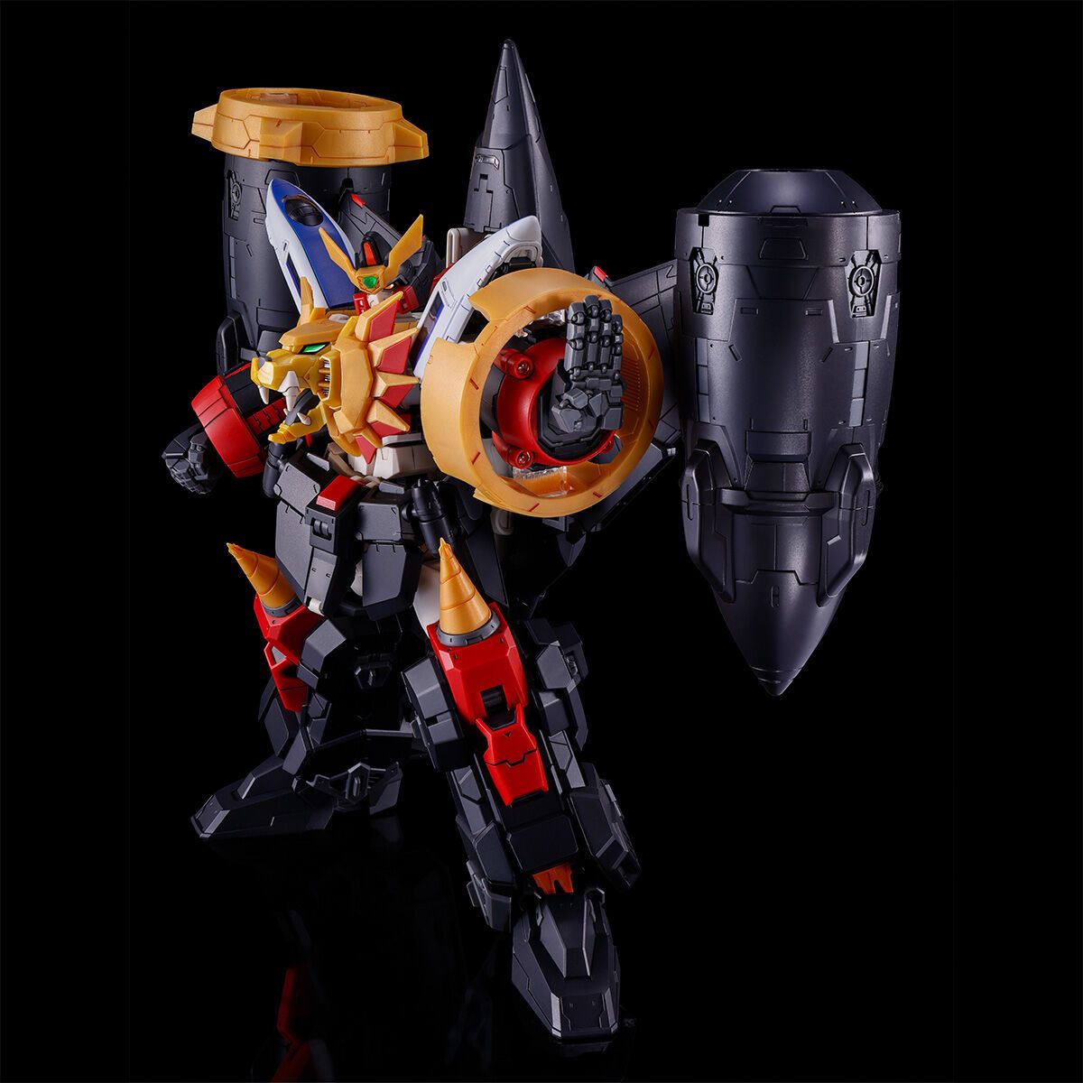 RG 1/144 Star Gaogaigar – three-quarter front view with shield and sabre