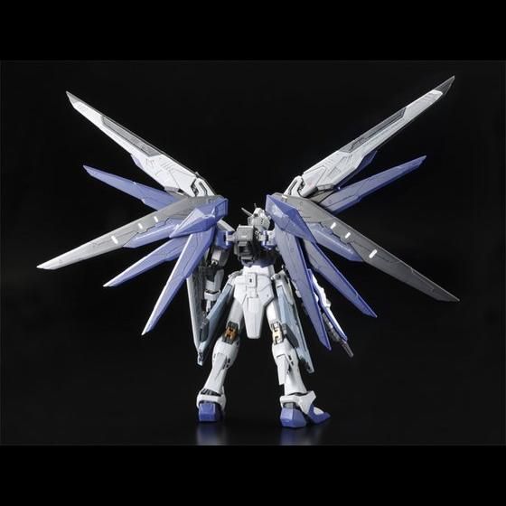 RG 1/144 ZFMF-X10A Freedom Gundam Deactive Mode (P-Bandai)