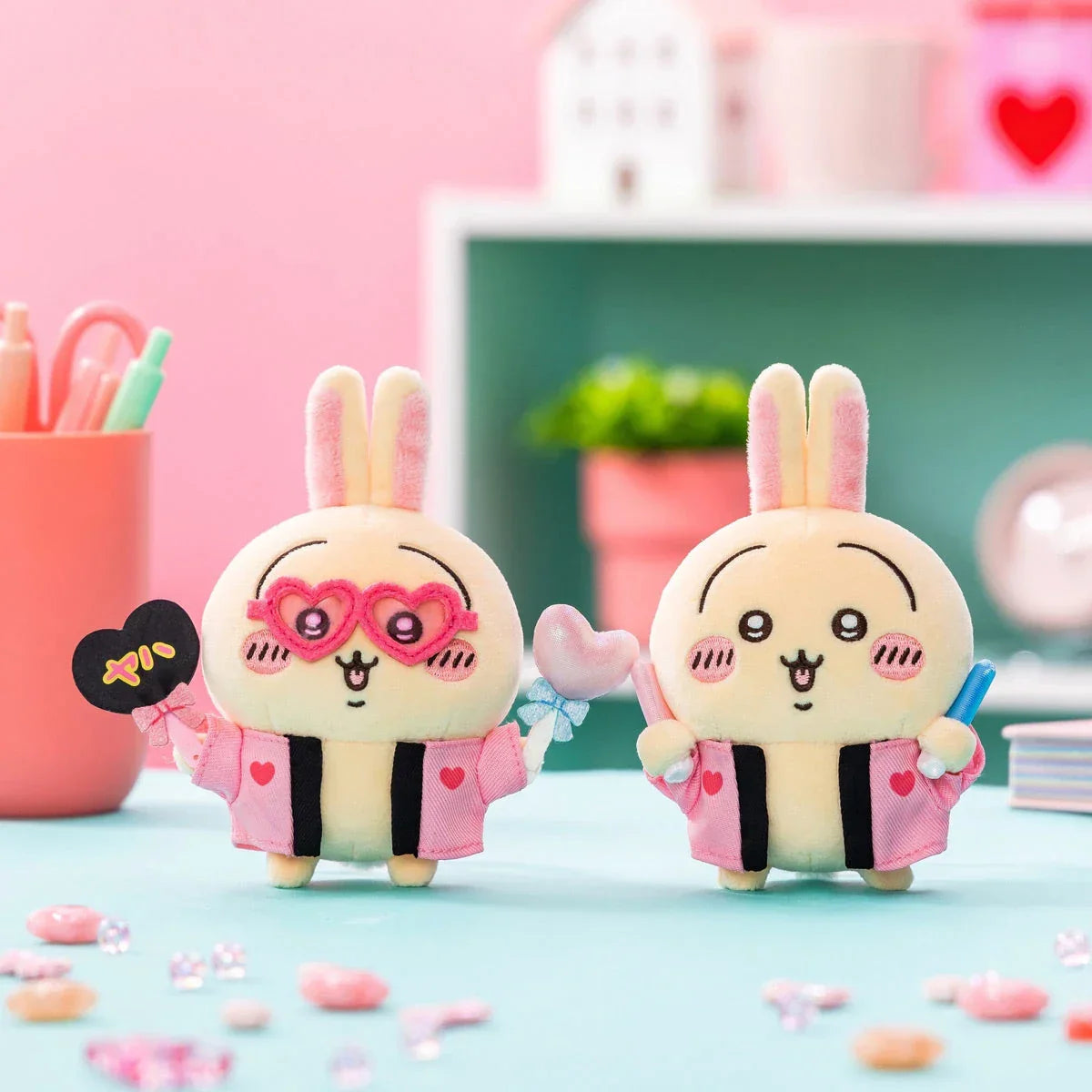 API Chiikawa: Otakatsu Plush Mascot Keychain: Usagi (Uchiwa) - Kidultverse