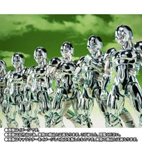 Dragon Ball Z: S.H.Figuarts Metal Cooler – chrome-plated figures in a row against green sky
