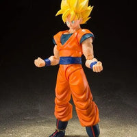 Dragon Ball Z: S.H.Figuarts Super Saiyan Full Power Son Goku – front view on dark studio backdrop
