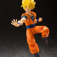 Dragon Ball Z: S.H.Figuarts Super Saiyan Full Power Son Goku – action pose with dynamic kick