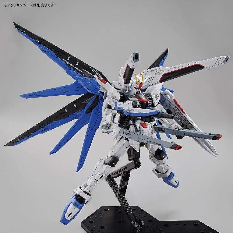 Bandai Full Mechanics 1/100 The Gundam Base Limited ZGMF-10A Freedom Gundam Ver.GCP - Kidultverse