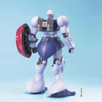 MG 1/100 No.086 YMS-15 Gyan – rear view with red shield and scale figure