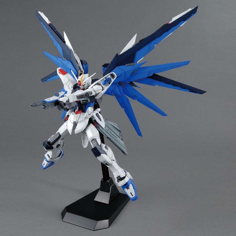 Bandai MG 1/100 No.192 ZGMF-X10A Freedom Gundam Ver.2.0 - Kidultverse