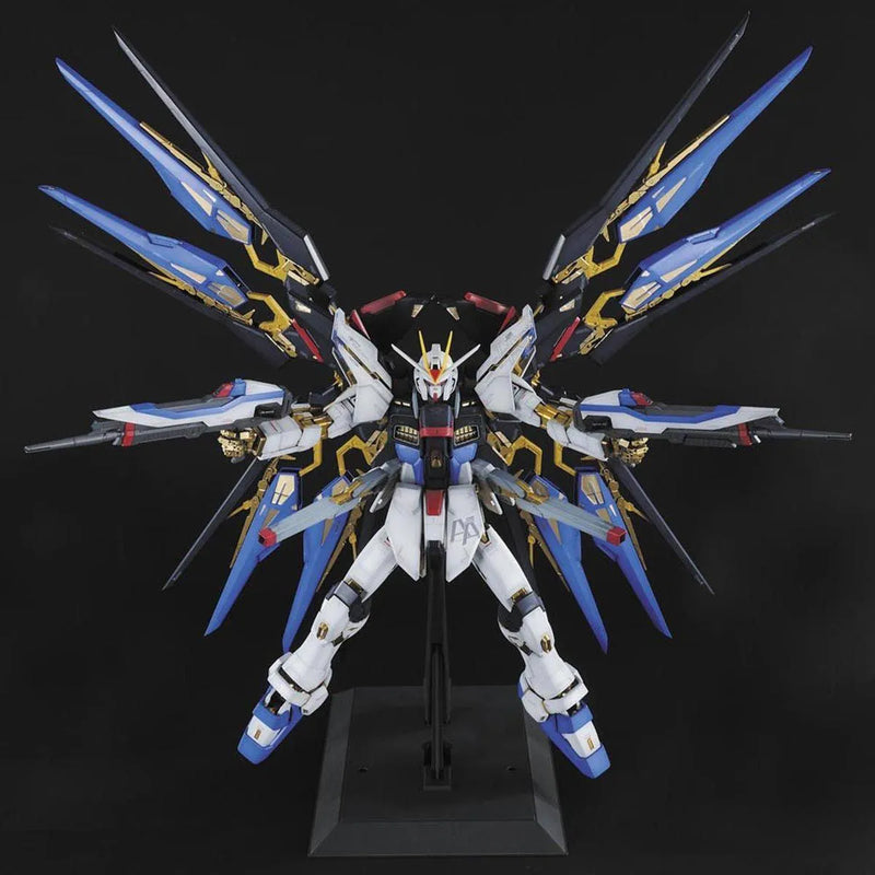 Bandai PG 1/60 No.14 ZGMF-X20A Strike Freedom Gundam - Kidultverse