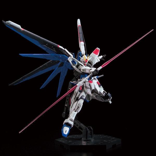 Bandai RG 1/144 The Gundam Base Limited ZGMF-10A Freedom Gundam Ver.GCP - Kidultverse