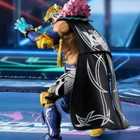 Tekken 8: S.H.Figuarts King – side view in combat stance with cape