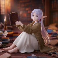 Taito Frieren: Beyond Journey's End: Desktop Cute Figure: Frieren Roomwear Ver. - Kidultverse