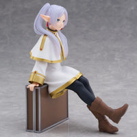 Taito Frieren: Beyond Journey's End: Desktop Cute Figure: Frieren Trunk Case Ver. - Kidultverse