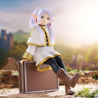 Taito Frieren: Beyond Journey's End: Desktop Cute Figure: Frieren Trunk Case Ver. - Kidultverse