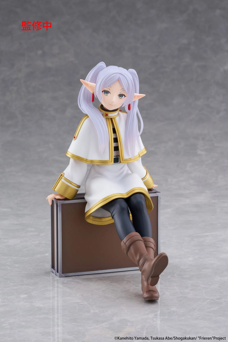 Taito Frieren: Beyond Journey's End: Desktop Cute Figure: Frieren Trunk Case Ver. - Kidultverse