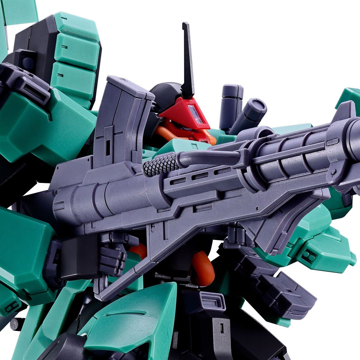 HG 1/144 Reben-Wolf – close-up of rifle and green armour